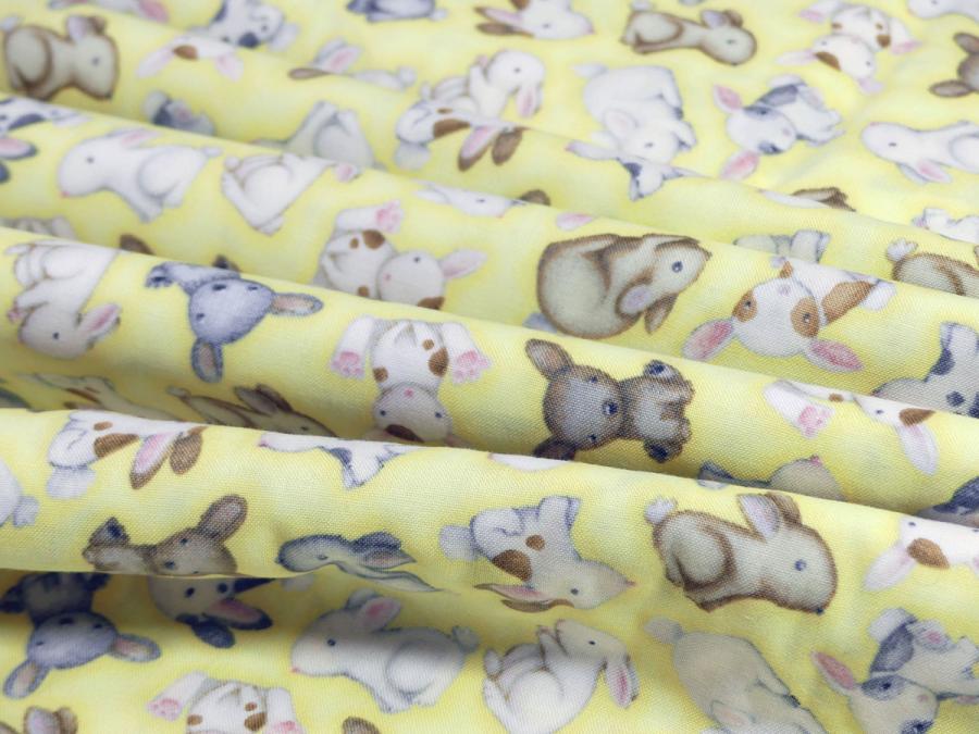 Patchworkstoff mit mega süßen Hasenbabies auf gelben HIntergrund aus der Kollektion Farm Babies
